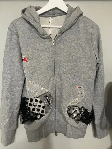 sunaokuwahara 백조 모티브 후드티 그레이