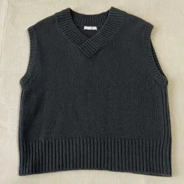 [ 미사용에 가까움 ] GALERIE VIE 니트 베스트 그레이