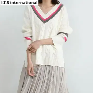 잇츠 인터내셔널 칼리지 니트