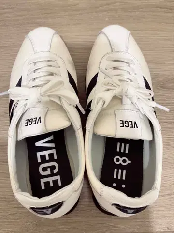[ Vibram | 비브람 신발 ] VEGE 화이트 블랙 스니커즈