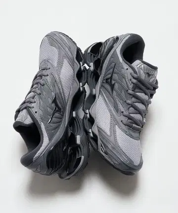 미즈노 웨이브 프로페시 그레이 스니커즈