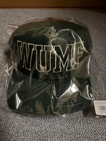WUMF 캡 J