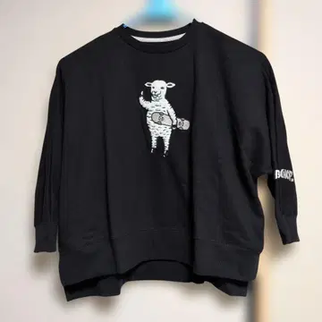 블랙 트레이닝복