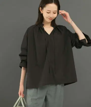 어반 리서치 로쏘 / 2WAY 볼륨 셔츠 블라우스