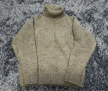 Audrey and john wad 톱니바퀴 짜임 패턴 터틀 니트 그레이