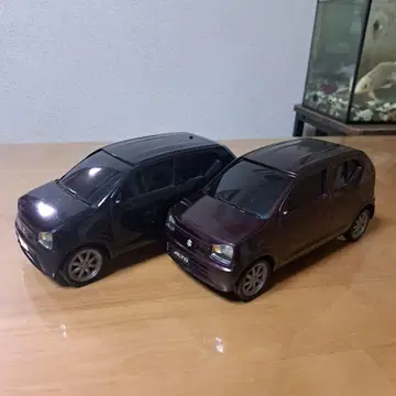 스즈키 미니카 2대 세트 블랙과 보라색