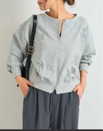 새상품 un dix cors 로고 자수 2WAY 상의 앤디콜 그레이