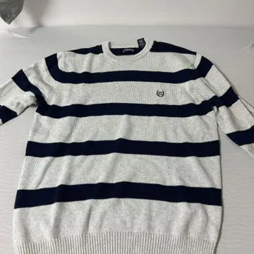 CHAPS 그레이 네이비 스트라이프 스웨터