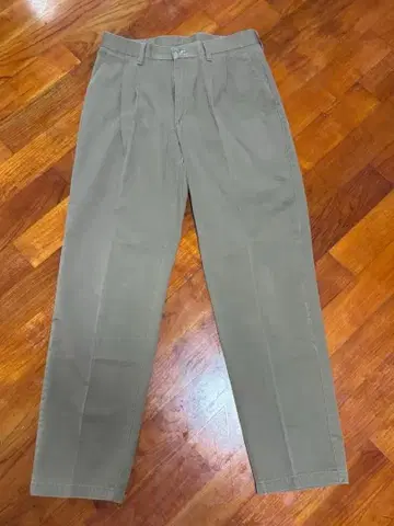 Wrangler Five Star Premium Khaki 34 x 34