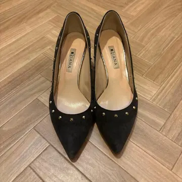 DIANA 스터드 펌프스 24cm