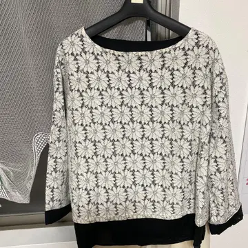 BEARDSLEY 레이스 긴팔 상의 사이즈 F