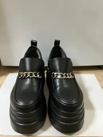 요스케 블랙 플랫폼 통굽 로퍼 23.5cm