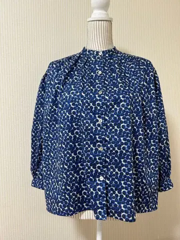 핸드메이드 리버티 타나론 원단 사용 밴드 카라 블라우스