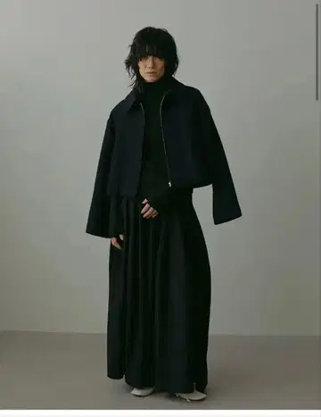 에트레토쿄 니트 볼륨 스커트