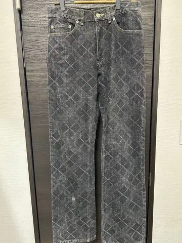 기하학 패턴 그레이 스트레이트 데님