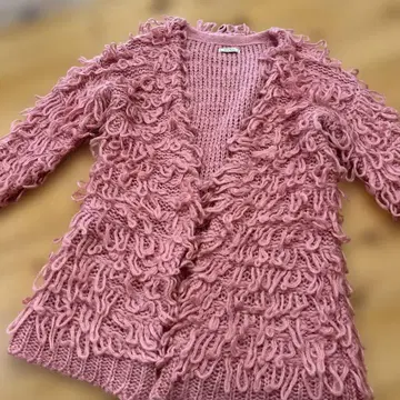 titty&co 티티앤코 프린지 가디건 핑크 니트 복슬복슬