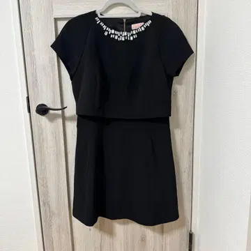 [컨디션 최상] tedbaker 블랙 비쥬 미니 원피스 사이즈 3