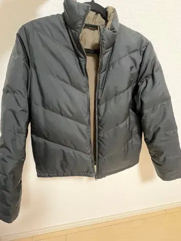 다운 자켓 그레이 숏 기장