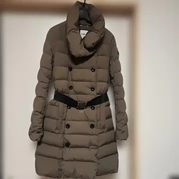 새상품급! TATRAS 다운 코트