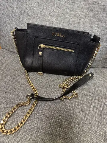 FURLA 블랙 숄더백