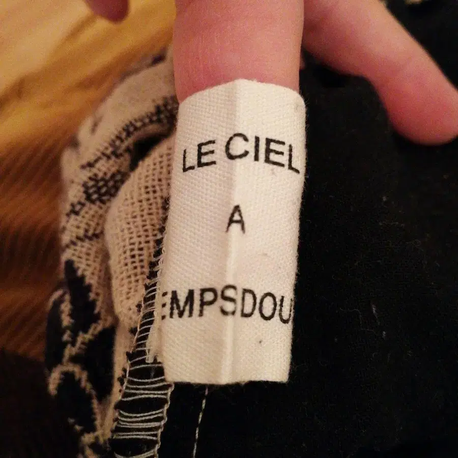 3번째 상품 이미지