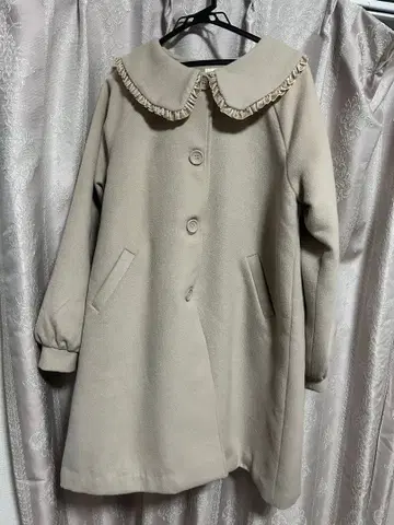 merry jenny 메리제니 프릴 달린 베이지 롱 코트