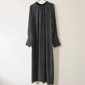 IENA 도트 크루넥 원피스