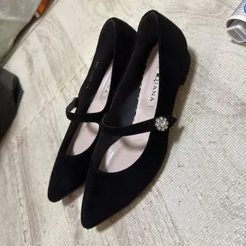 다이애나 비쥬 스트랩 펌프스 23.5