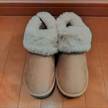 GU 웜 무스탕 터치 슬리퍼 XXL