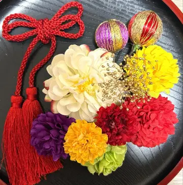 성인식 일본 의류 후리소데 시치고산 머리 장식