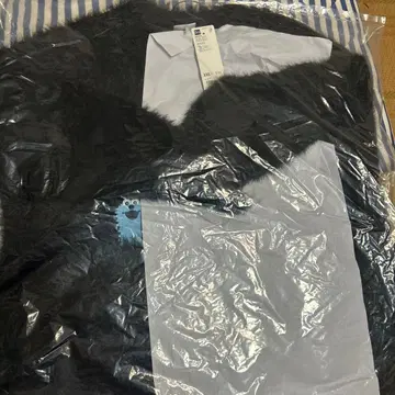 GU 콜라보 가디건 퍼펫