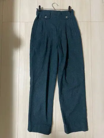 다크 그린 울 혼방 슬랙스