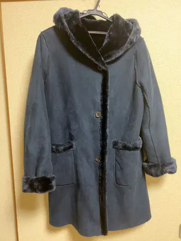 무스탕풍 네이비 코트 후드 부착