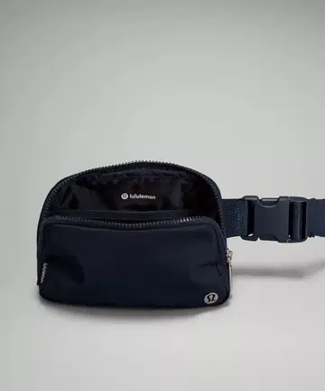 lululemon Everywhere Belt Bag