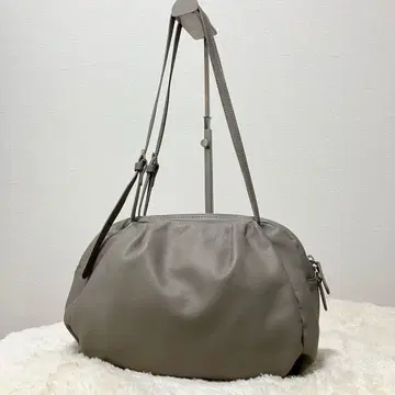 ear PAPILLONNER 이아파피요네 콜론 보스턴 백