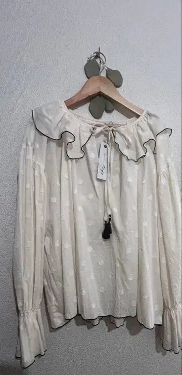 페탈 러셀 블라우스 toyq