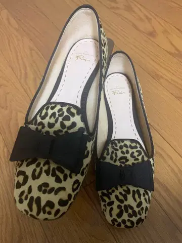 레오파드 무늬 리본 포함 플랫슈즈 24.5