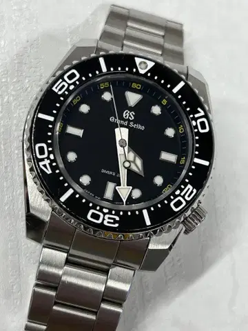 Grand Seiko 스포츠 컬렉션 다이버 200 Qz
