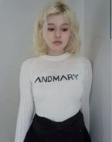 정품 andmary Mary 로고 니트 탑 화이트