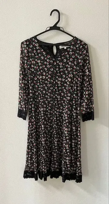 7부 소매 무릎 기장 원피스