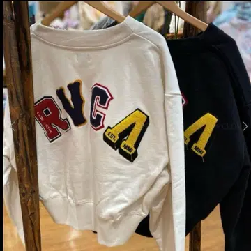 루카 RVCA 숏 기장 트레이닝복 맨투맨 크롭 상의