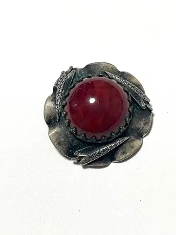 빈티지 브로치 빨간 마노 마가렛풍 리프 모티브 실버톤