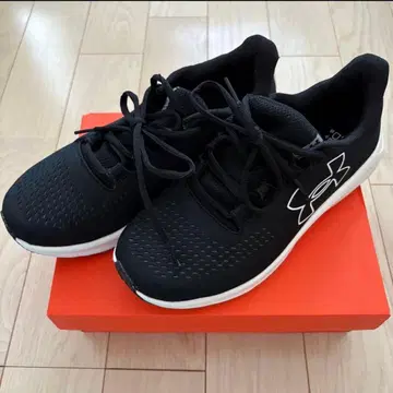 언더아머 스니커즈 25.5cm
