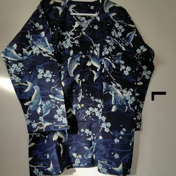 다보셔츠=네이비 코이벚꽃=L