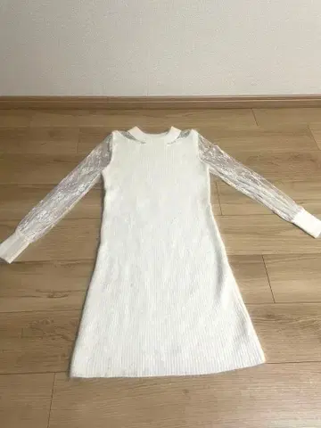 [ Snidel ] 화이트 니트 시스루 원피스