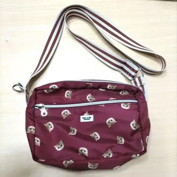 폴앤조 고양이 패턴 숄더백 와인 레드
