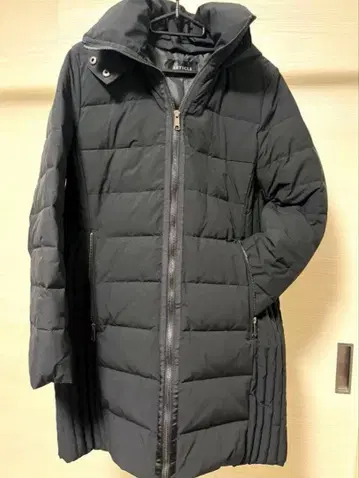 블랙 퀼팅 다운 자켓