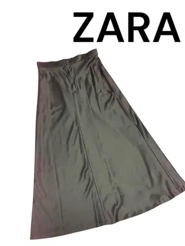 미사용 ZARA 블랙 새틴풍 스트레치 플레어 스커트
