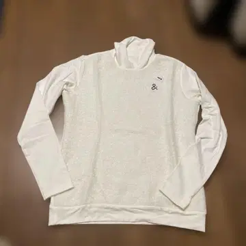 앤퍼시 하이넥 화이트