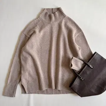 유나이티드 애로우즈*울 캐시미어 슬릿 하이넥 니트 스웨터